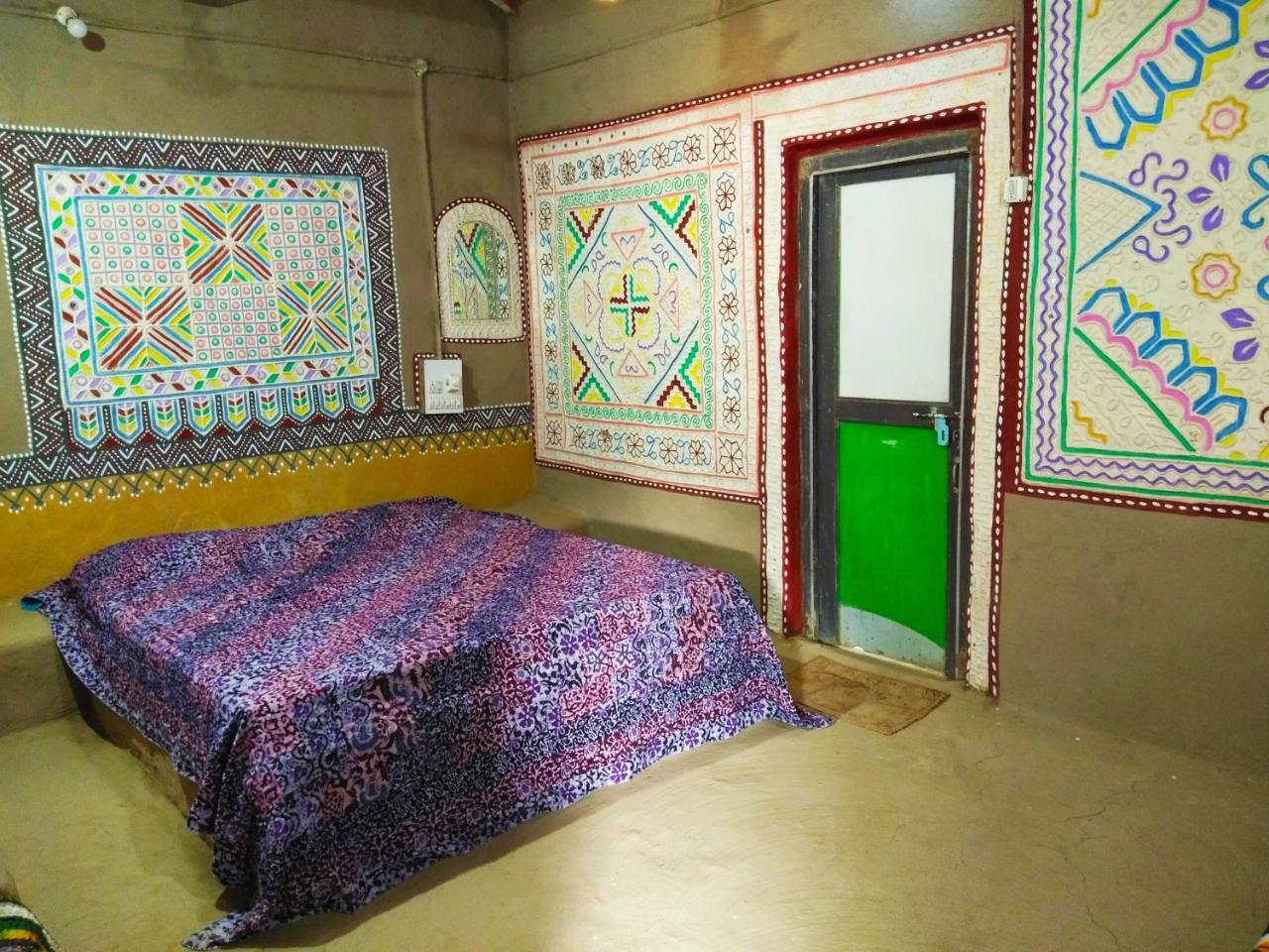 Kutir Craft Village Resort Bherandiala Экстерьер фото